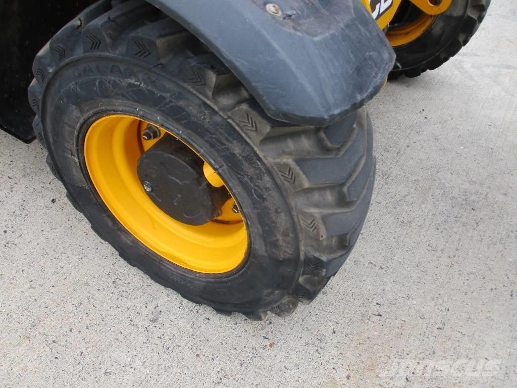 JCB 525-60 (873) Teleskopiniai krautuvai