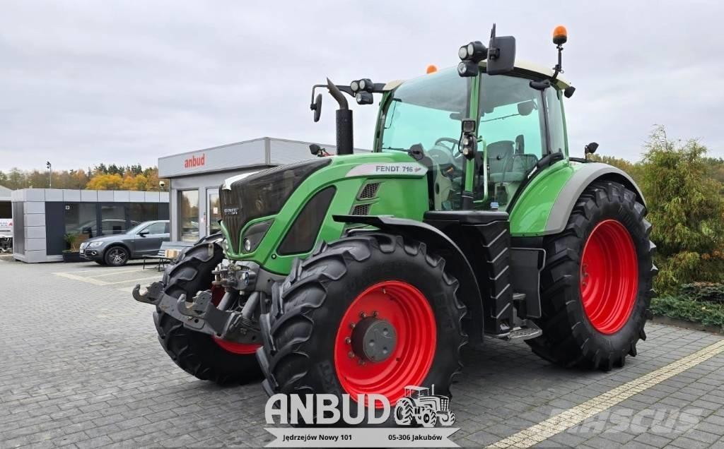 Fendt 716 Vario S4 Traktoriai
