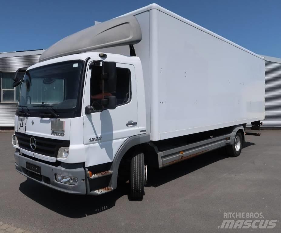 Mercedes-Benz 1222 L Sunkvežimiai su dengtu kėbulu