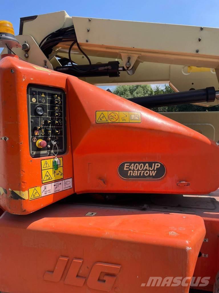 JLG E 400 AJP Alkūniniai keltuvai