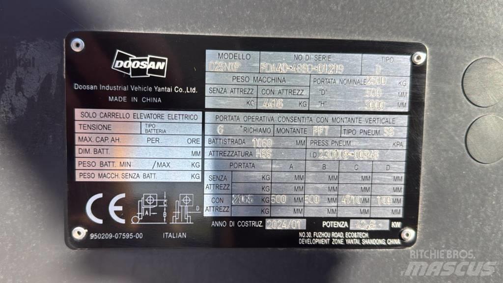 Bobcat D 25 NXP Dyzeliniai krautuvai