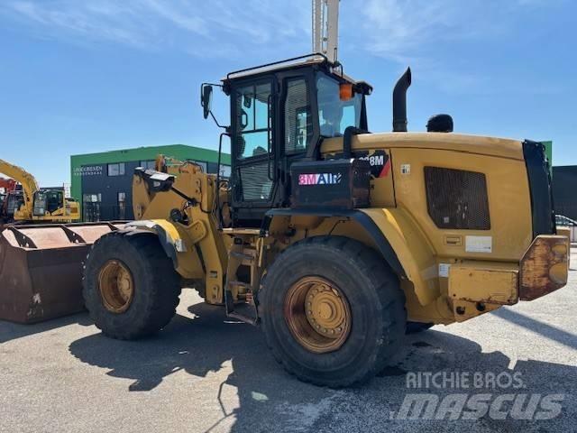 CAT 938 M Naudoti ratiniai krautuvai