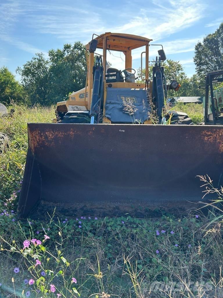 JCB 426 B Naudoti ratiniai krautuvai