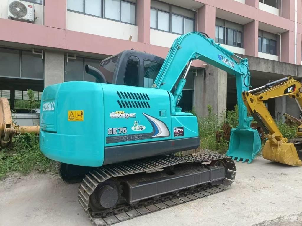 Kobelco SK 75 Vidutinės galios ekskavatoriai 7-12 t