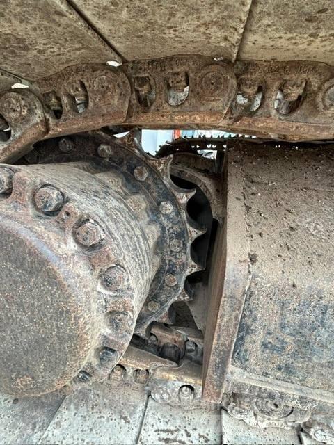 CAT 326 F L Vikšriniai ekskavatoriai