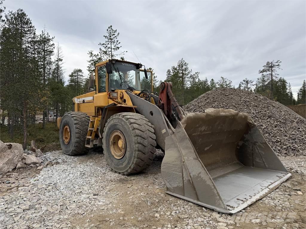 Volvo L220D Naudoti ratiniai krautuvai