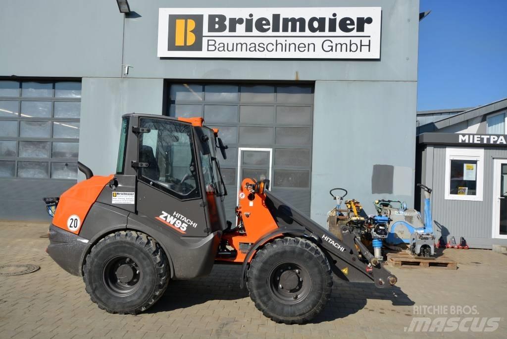 Hitachi ZW 95-6 C Naudoti ratiniai krautuvai