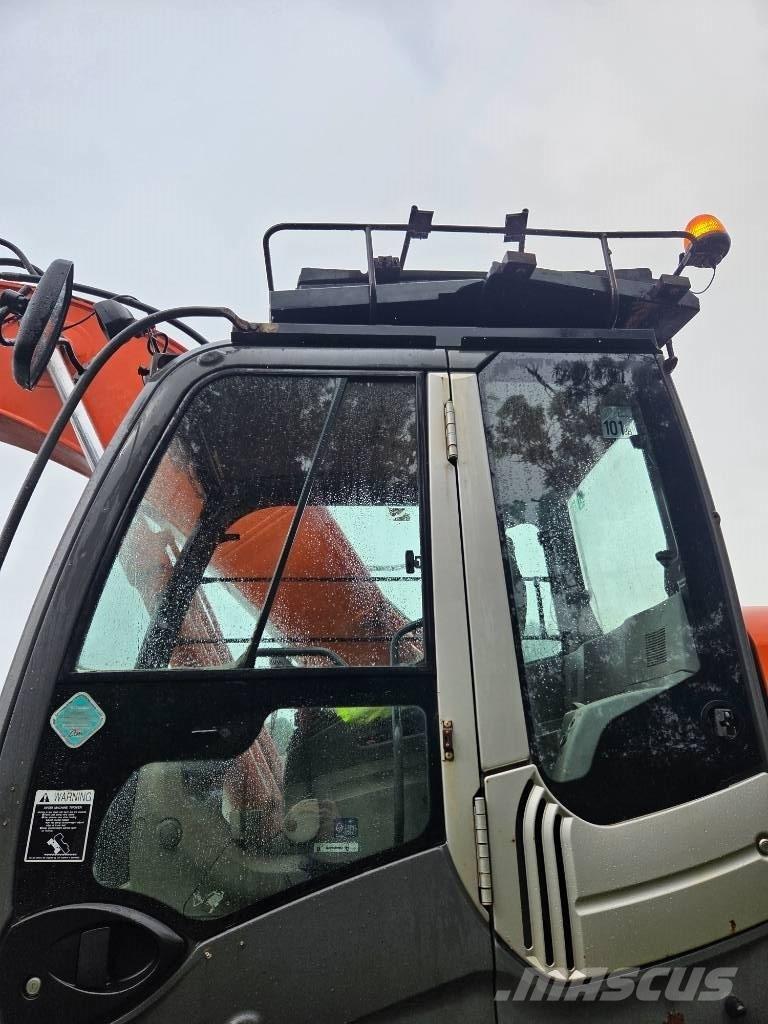 Hitachi ZX 210 LC-3 Vikšriniai ekskavatoriai