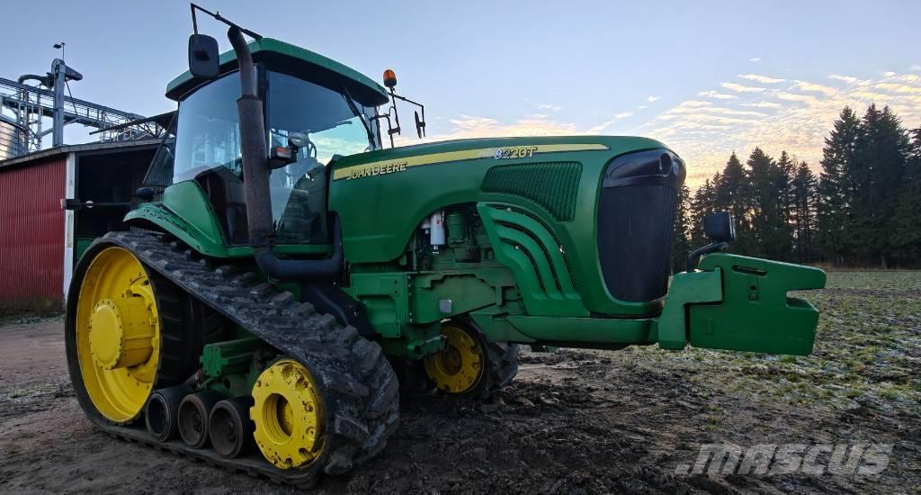 John Deere 8220 T Traktoriai