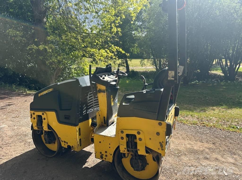 Bomag BW 80 AD-5 Porinių būgnų volai
