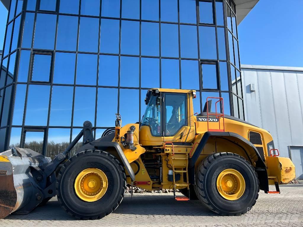 Volvo L 180 H Naudoti ratiniai krautuvai