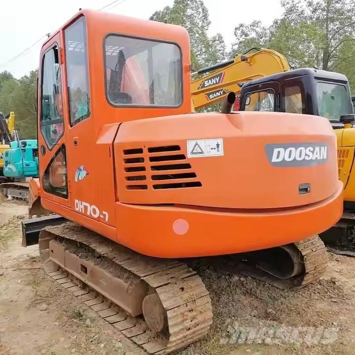 Doosan DH 70-7 Vikšriniai ekskavatoriai