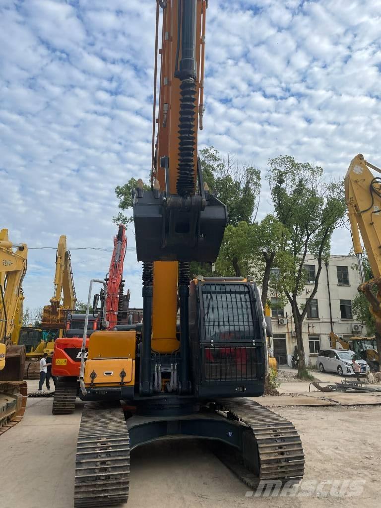 Hyundai 220LC-9S Vidutinės galios ekskavatoriai 7-12 t