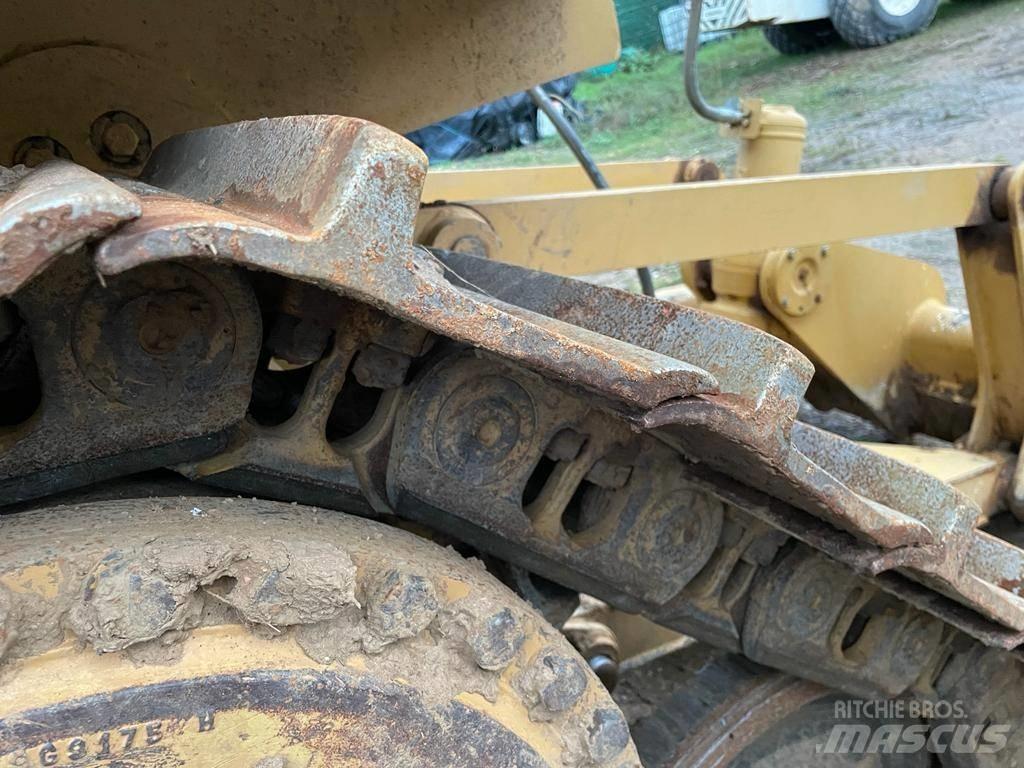 CAT D 6 T XL Vikšriniai buldozeriai