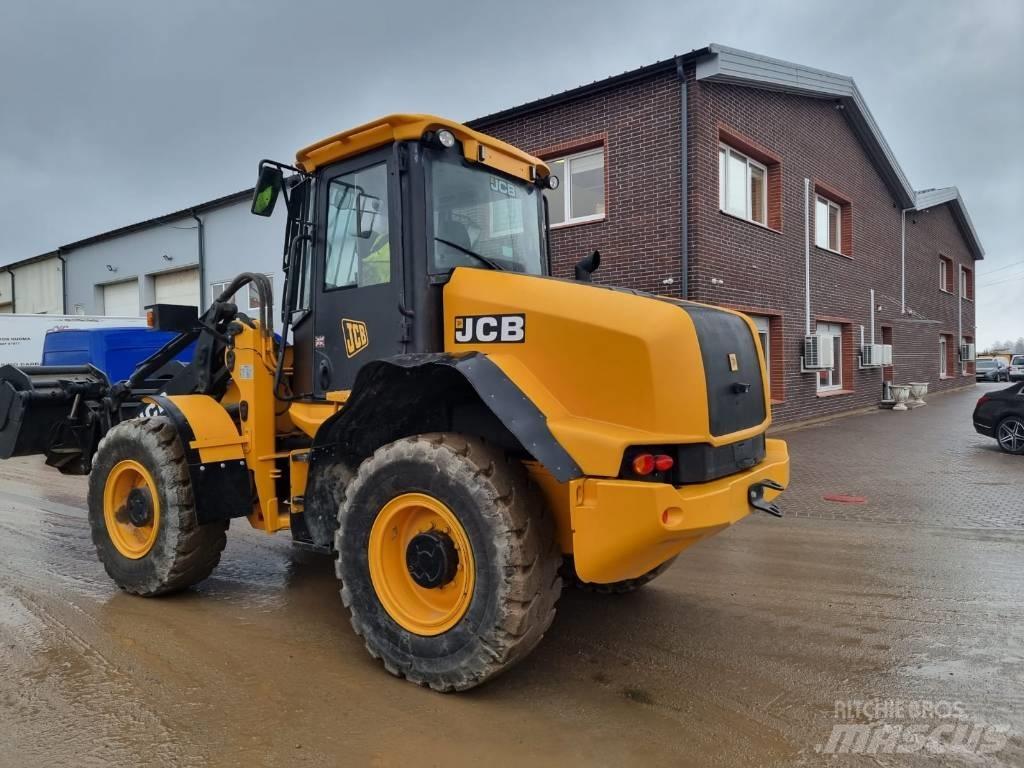 JCB 411 + 4 Naudoti ratiniai krautuvai