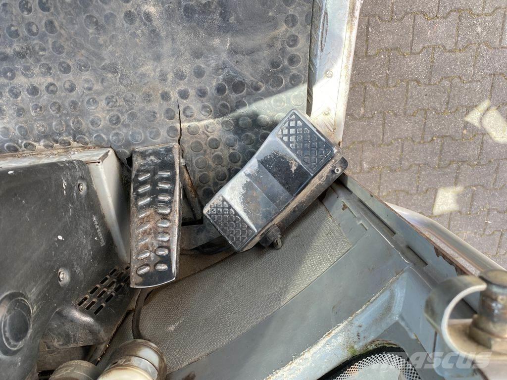 Paus SL755 Naudoti ratiniai krautuvai