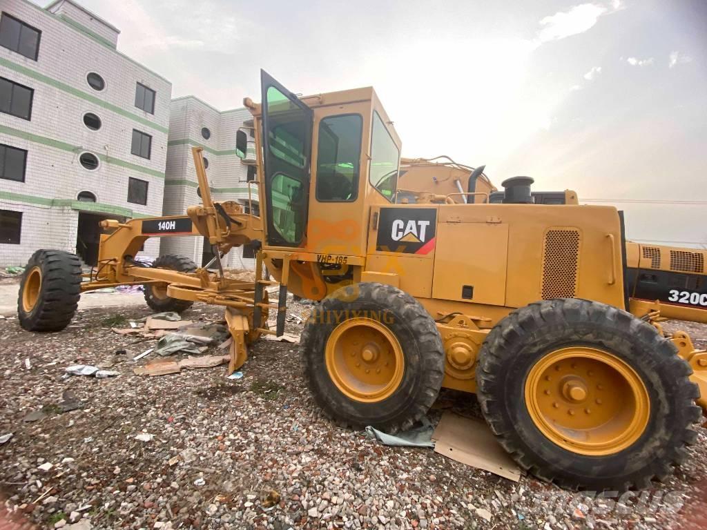 CAT 140 H Greideriai