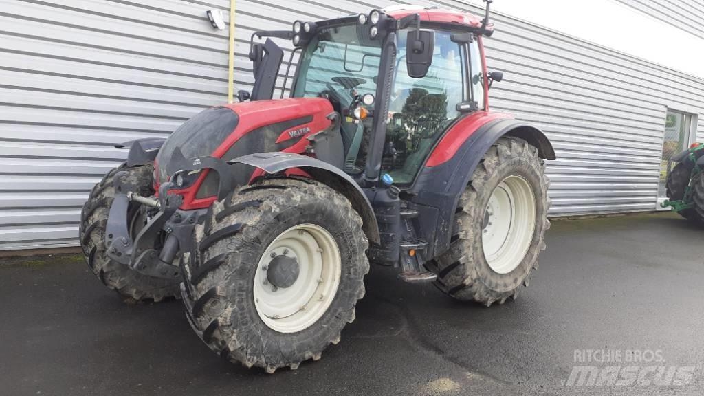 Valtra N 154 Traktoriai