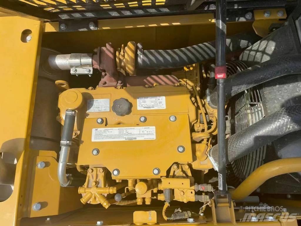 CAT 312D Vikšriniai ekskavatoriai