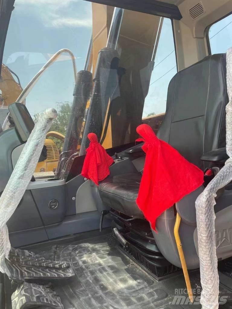 CAT 312D Vikšriniai ekskavatoriai