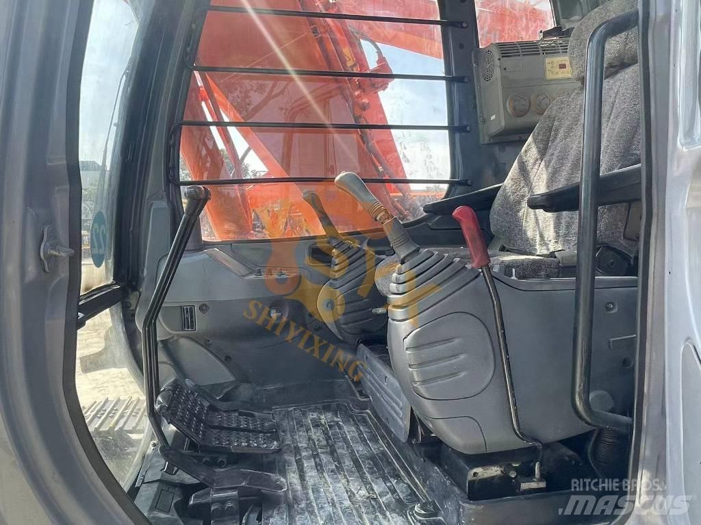 Hitachi EX 120 Vikšriniai ekskavatoriai