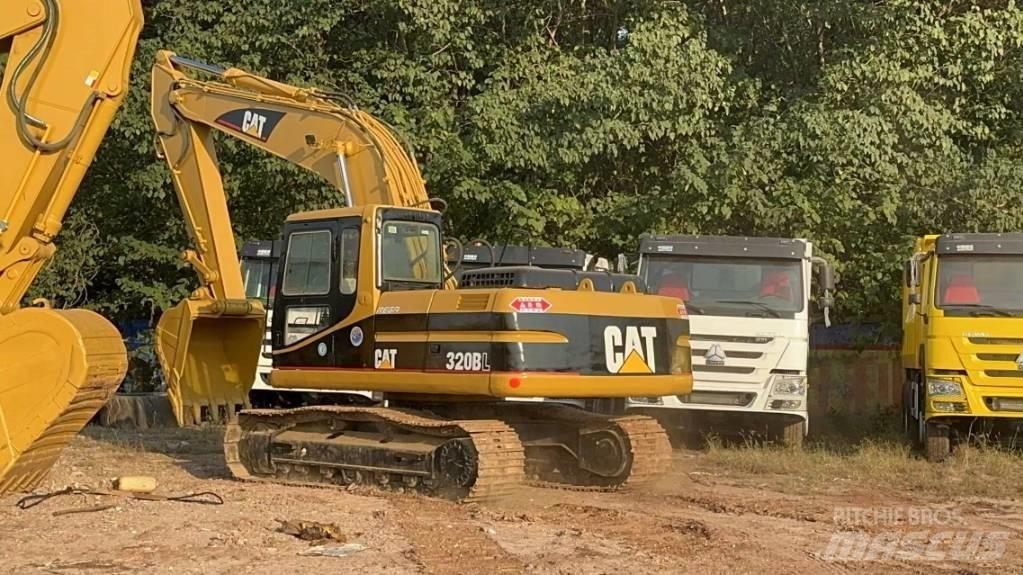 CAT 320 B Vikšriniai ekskavatoriai