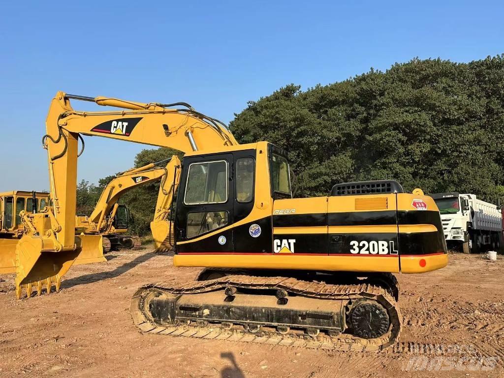 CAT 320 B Vikšriniai ekskavatoriai