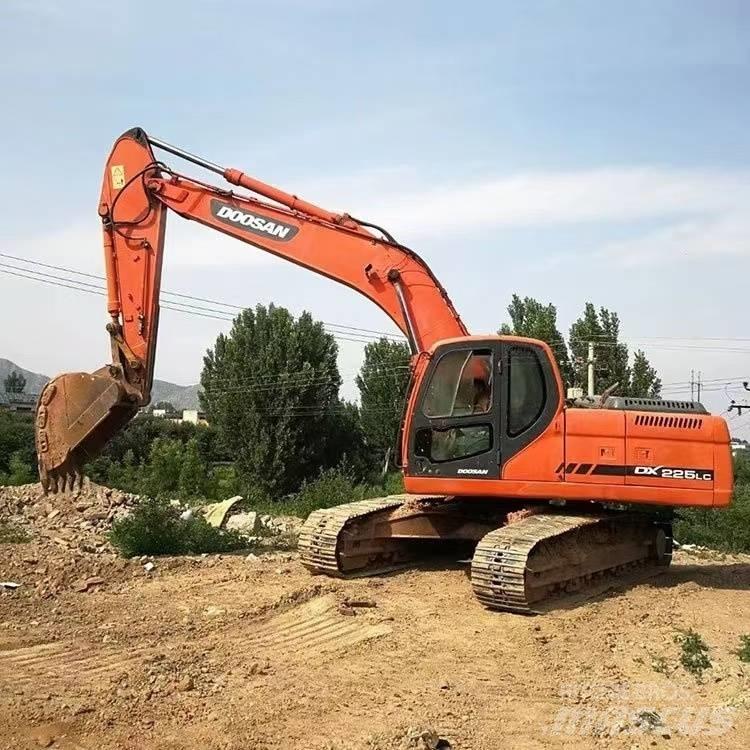 Doosan DX 225 LC-9C Vikšriniai ekskavatoriai