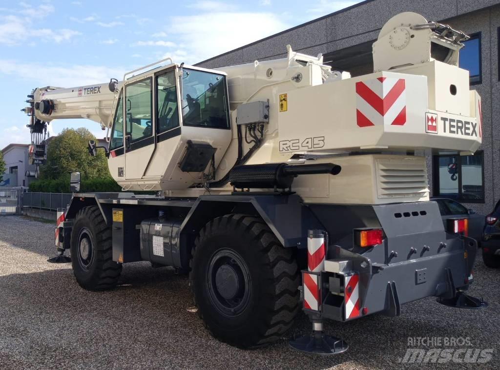 Terex RC45 Neapdoroto reljefo kranai