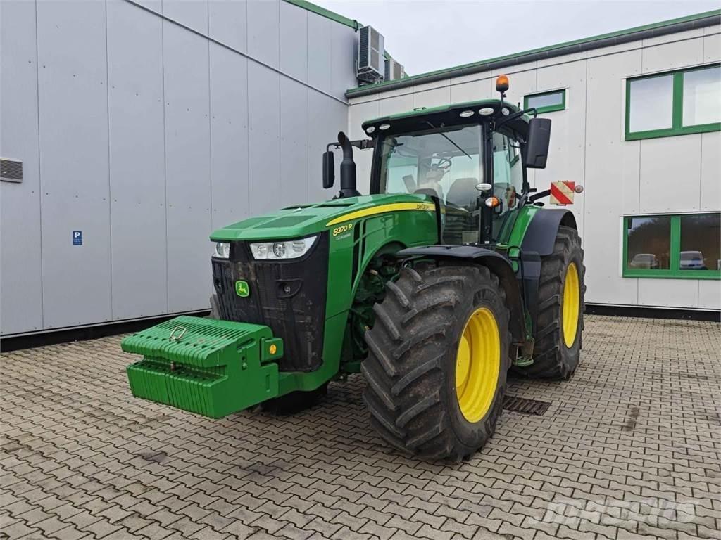 John Deere 8370R Traktoriai