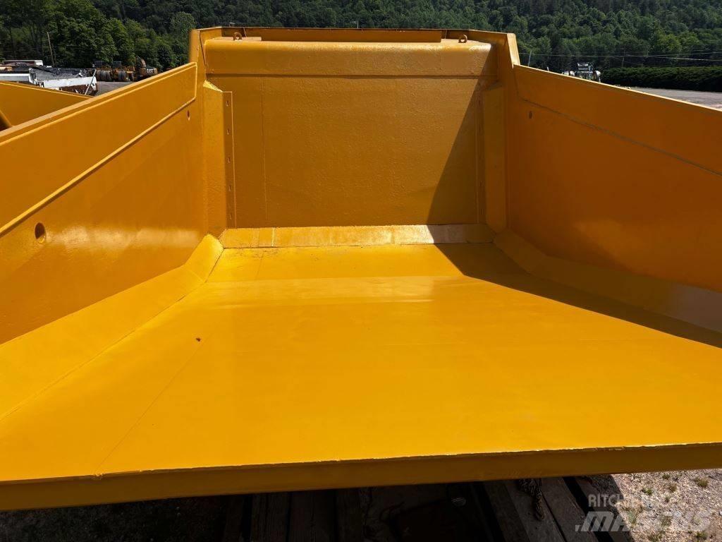 CAT 773G Karjeriniai savivarčiai
