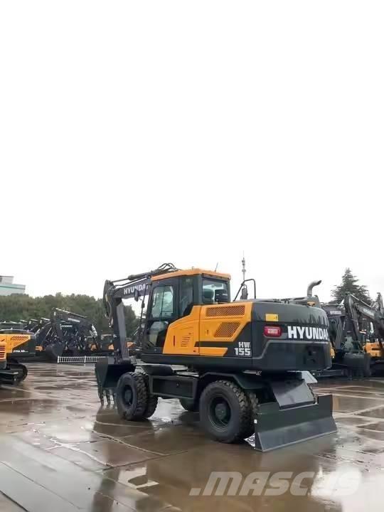 Hyundai HW 155 Vikšriniai ekskavatoriai