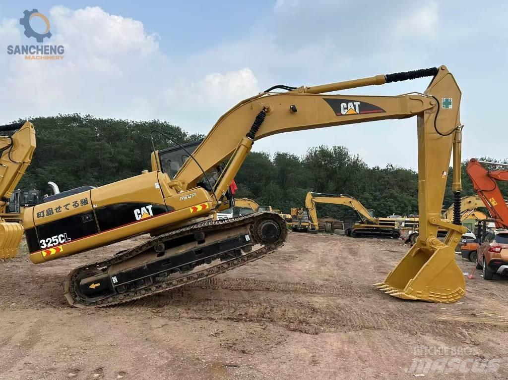 CAT 325 CL Vikšriniai ekskavatoriai