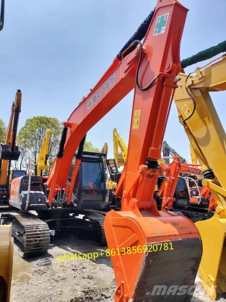 Hitachi ZX 200 Vikšriniai ekskavatoriai