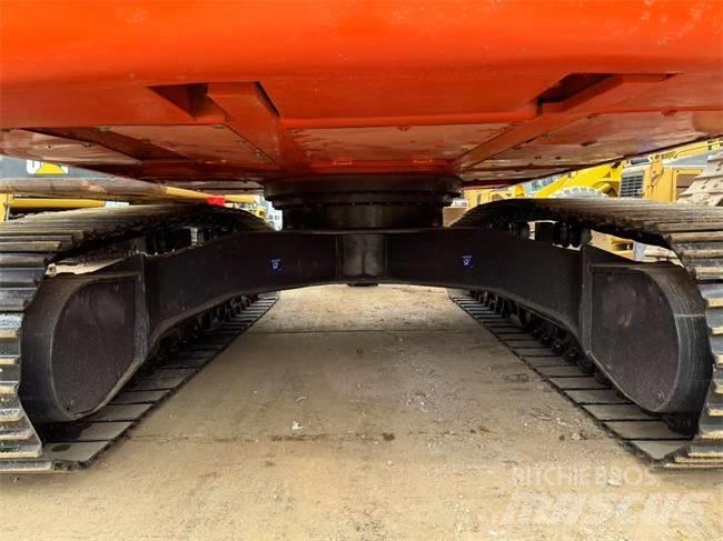 Doosan DX 225 LCA Vikšriniai ekskavatoriai