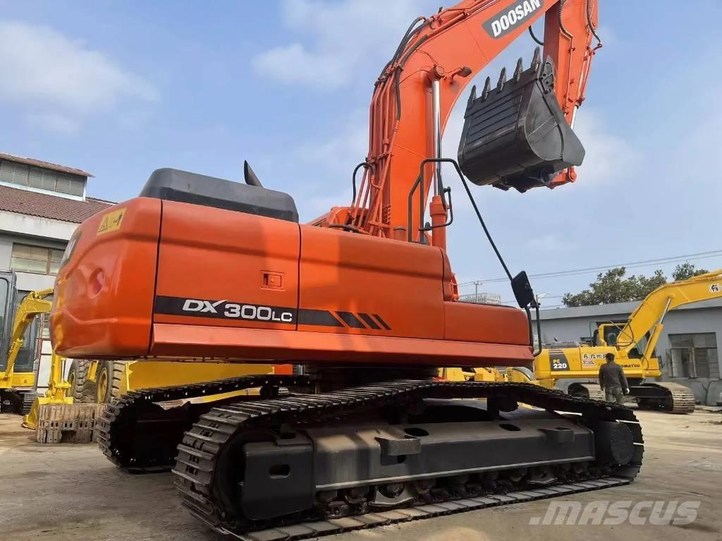 Doosan DX300LC Vikšriniai ekskavatoriai
