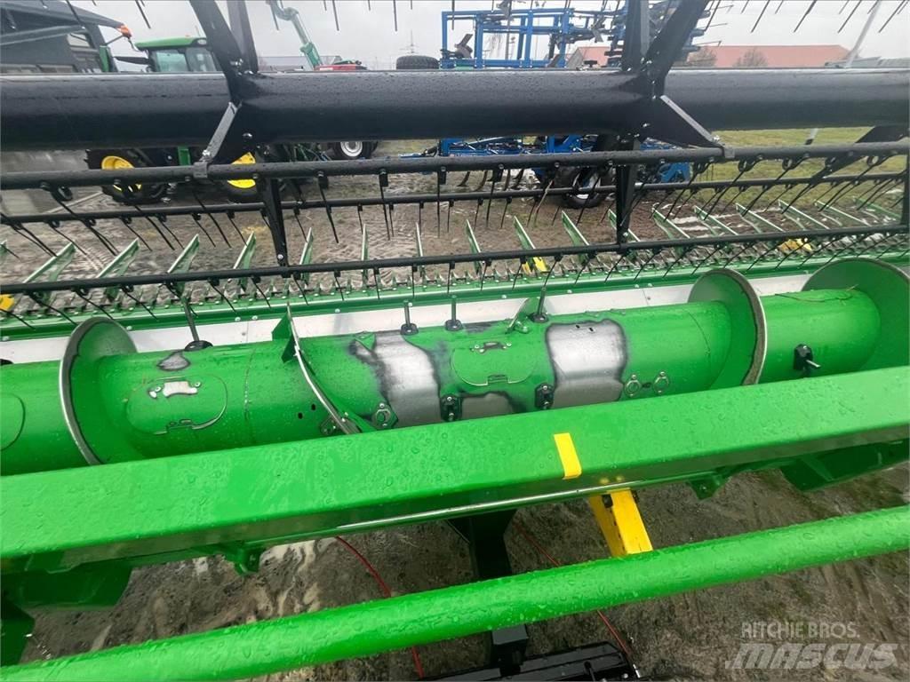 John Deere 625R Derliaus nuėmimo kombainų priedai