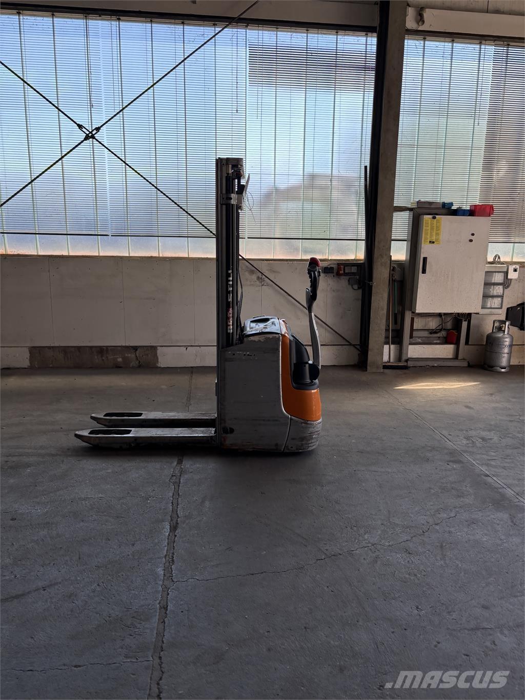 Still EXV 12i Savaeigiai rietuvai