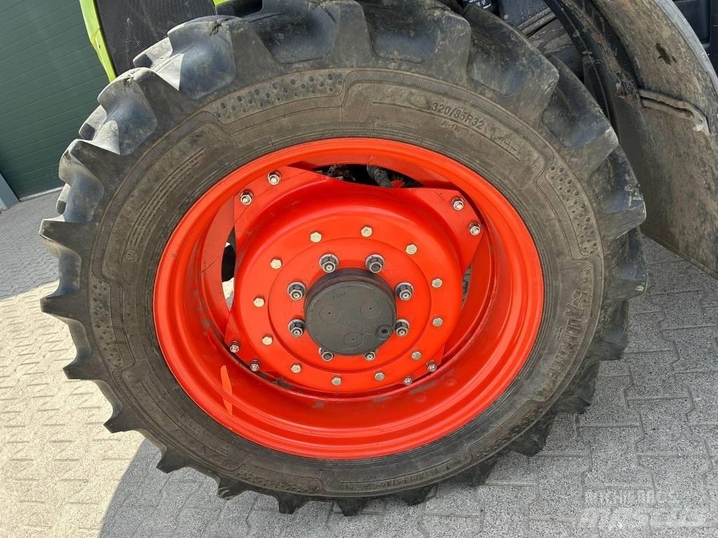 CLAAS Arion 410 Traktoriai