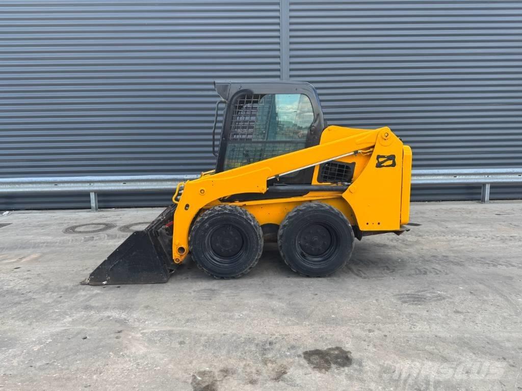 Bobcat S 450 Krautuvai su šoniniu pasukimu