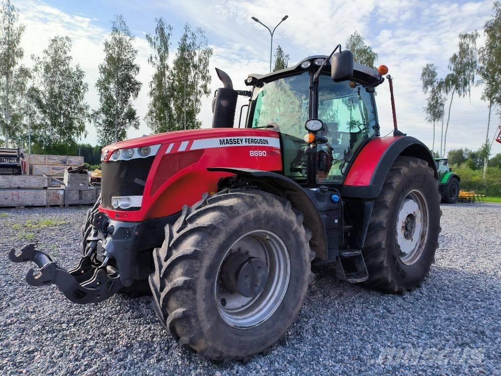 Massey Ferguson 8690 Traktoriai