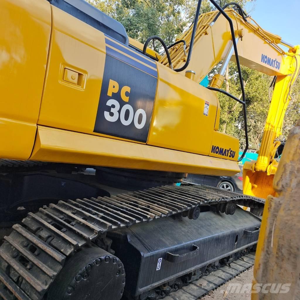 Komatsu PC 300 Vikšriniai ekskavatoriai