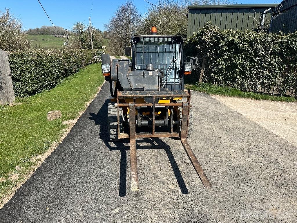 JCB 520-40 Teleskopiniai krautuvai