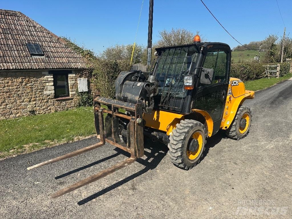 JCB 520-40 Teleskopiniai krautuvai