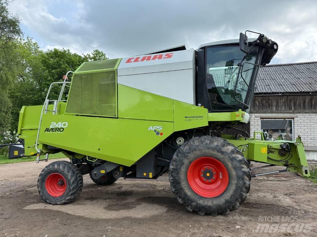 CLAAS Avero 240 Derliaus nuėmimo kombainai