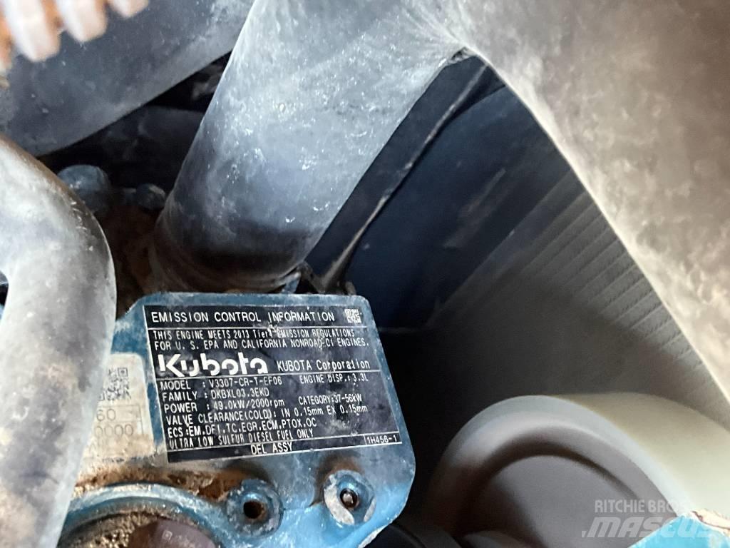 Kubota KX 080-4 Vidutinės galios ekskavatoriai 7-12 t