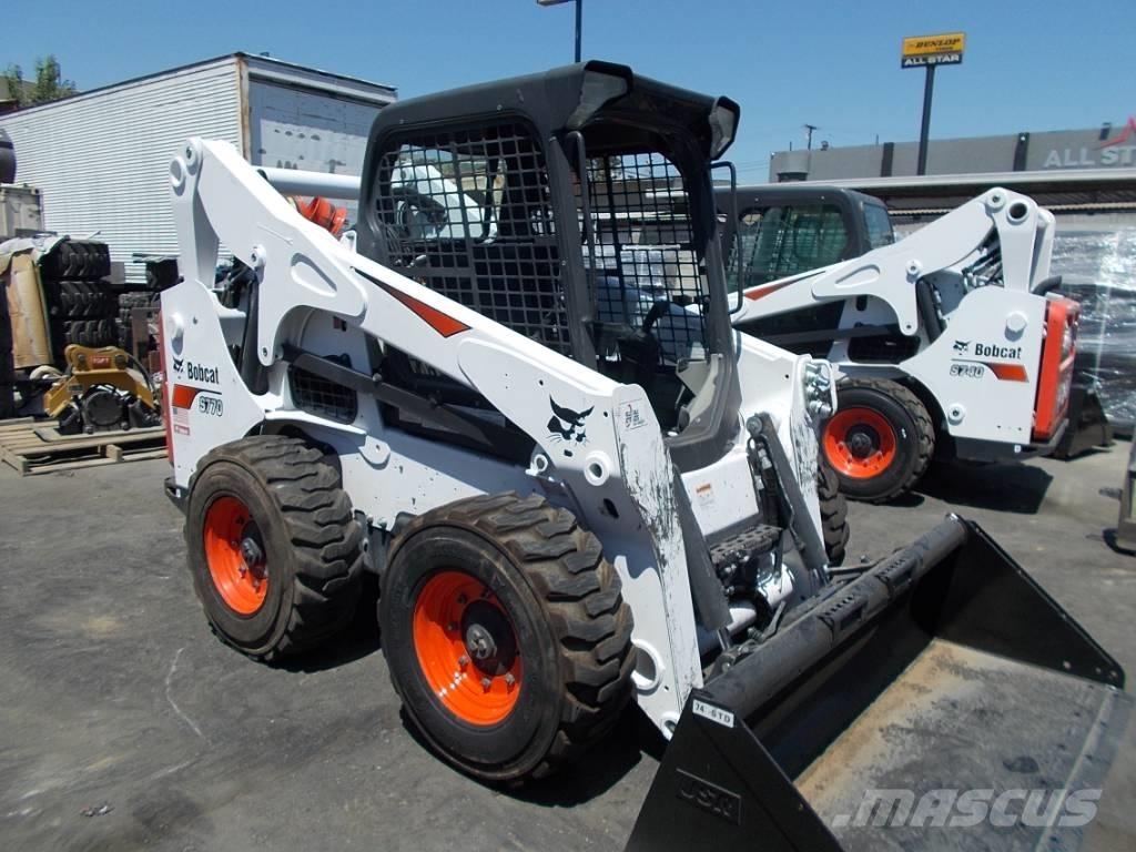 Bobcat S770 Krautuvai su šoniniu pasukimu