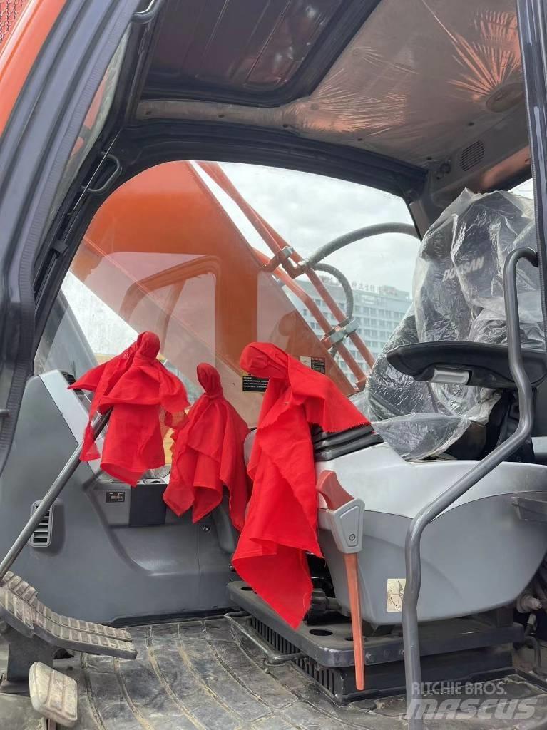 Doosan DX 300 LC Vikšriniai ekskavatoriai