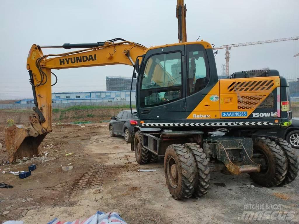 Hyundai 210W Ratiniai ekskavatoriai