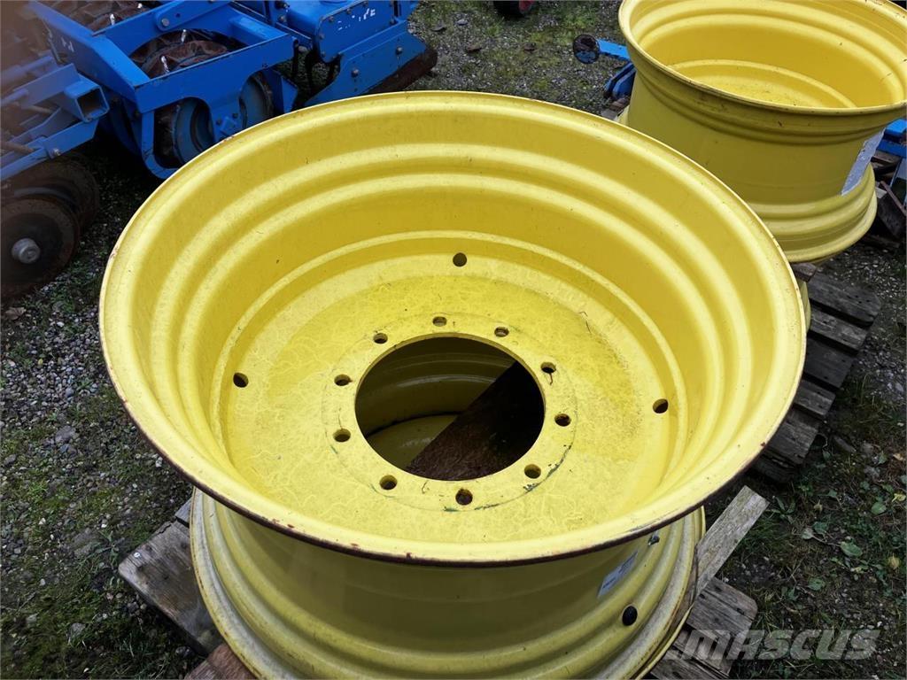 John Deere 18x30 Padangos, ratai ir ratlankiai